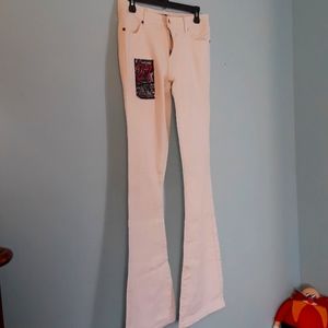 JUST FABULOUS WHITE JEANS 27 THE FLARE
